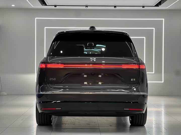 Фото 5 - Nio ES8