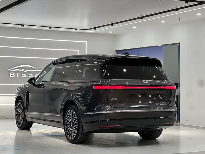 Фото 6 - Nio ES8