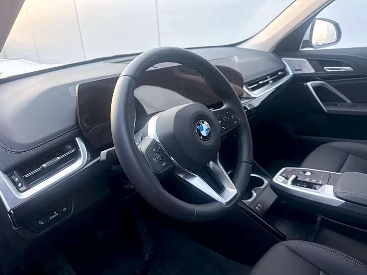 Фото 6 - BMW X1