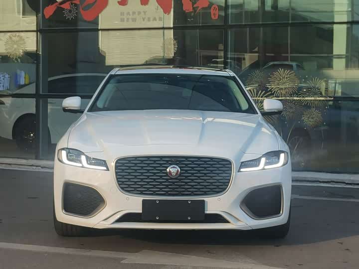 Фото 3 - Jaguar XF L