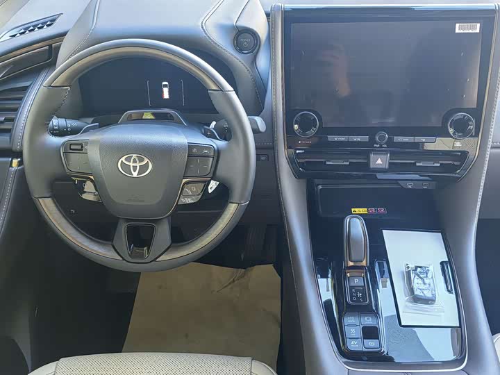 Фото 11 - Toyota Alphard