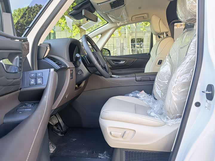 Фото 12 - Toyota Alphard