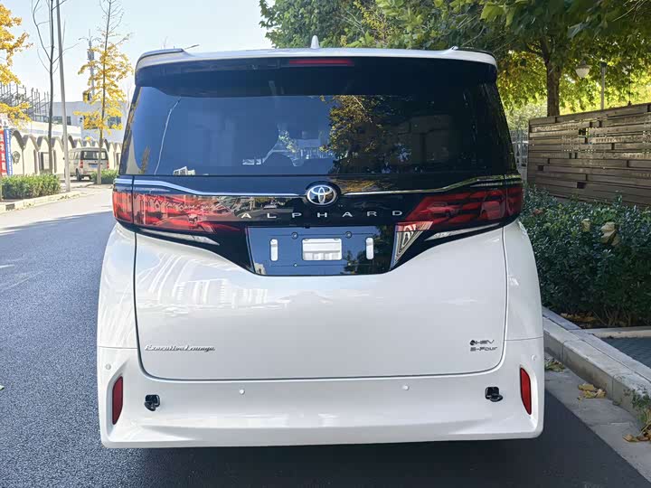 Фото 6 - Toyota Alphard