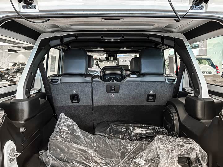 Фото 11 - Jeep Wrangler