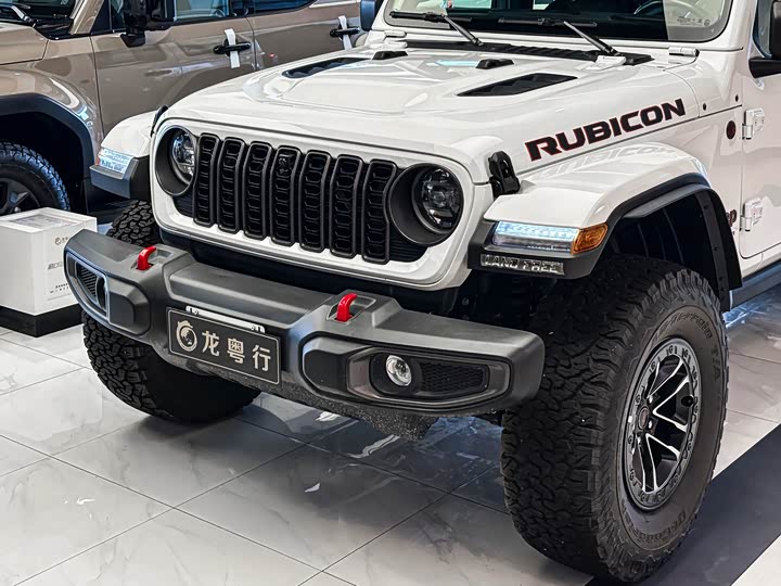 Фото 2 - Jeep Wrangler