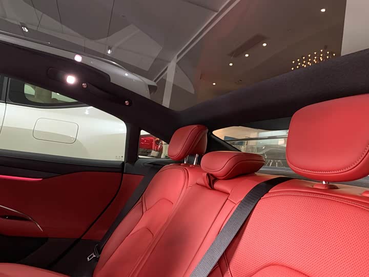 Фото 7 - Xiaomi SU7