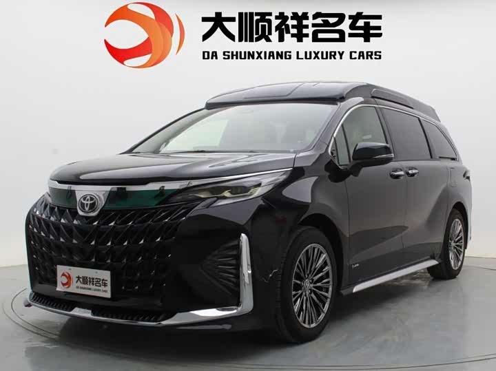 Фото 1 - Toyota Granvia