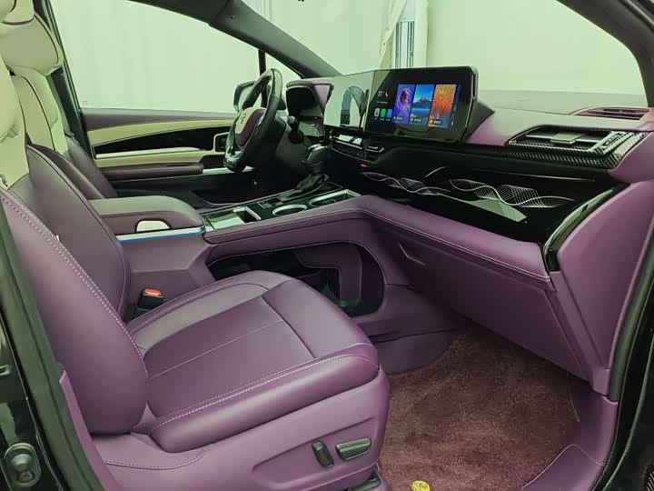 Фото 8 - Toyota Granvia