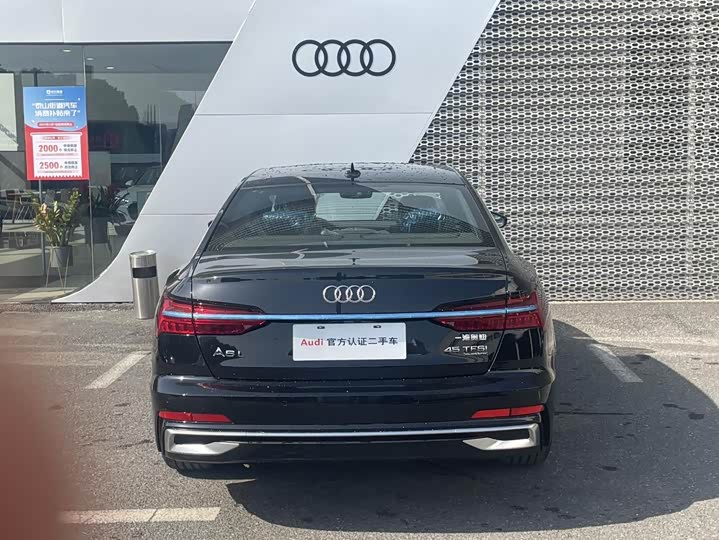 Фото 5 - Audi A6L