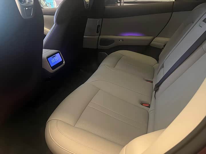 Фото 9 - Xiaomi YU7