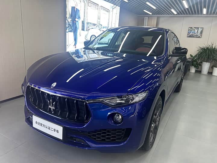 Фото 1 - Maserati Levante