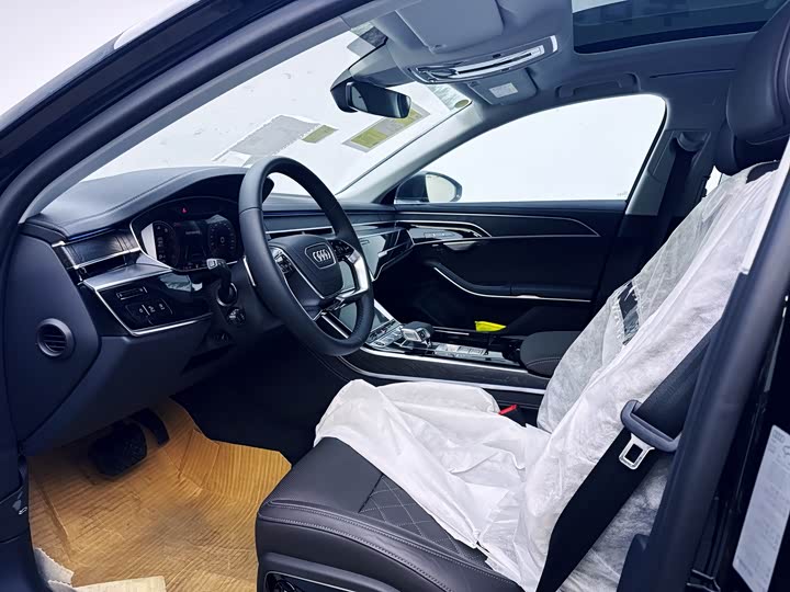 Фото 18 - Audi A8