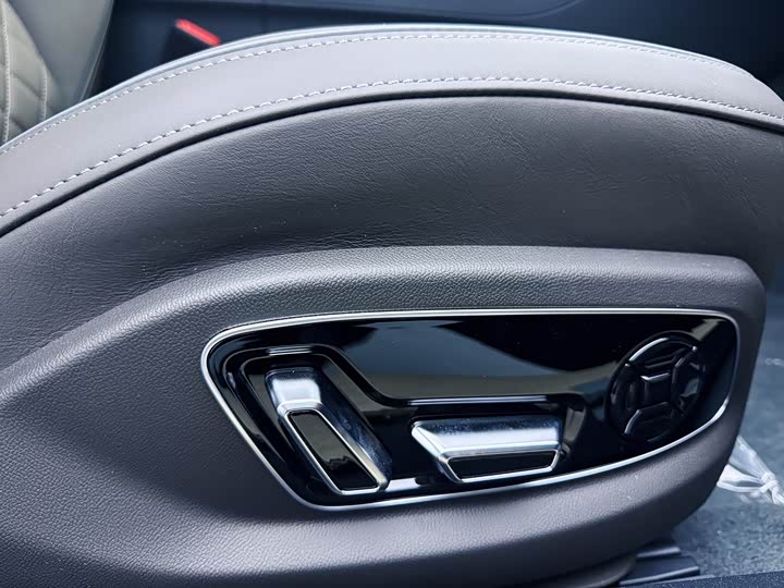 Фото 31 - Audi A8