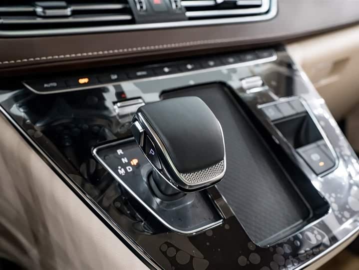 Фото 5 - Bestune M9