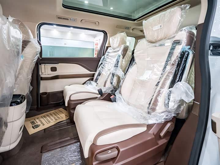 Фото 7 - Bestune M9