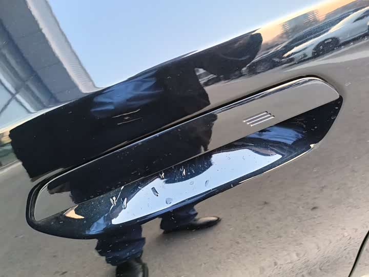 Фото 14 - BMW i5