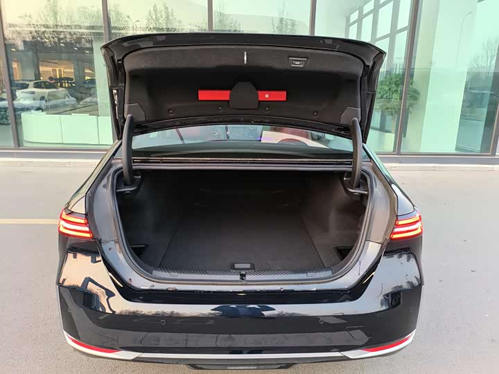 Фото 22 - BMW i5