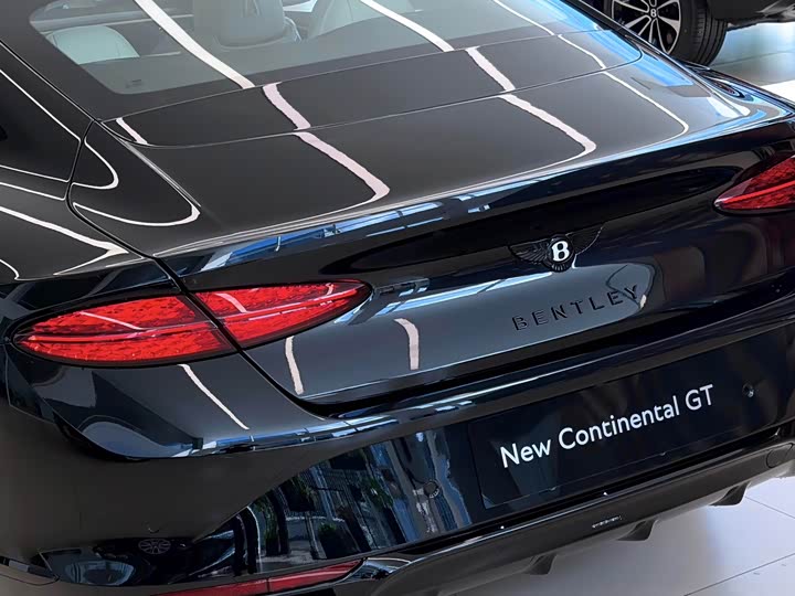 Фото 5 - Bentley Continental GT Hybrid