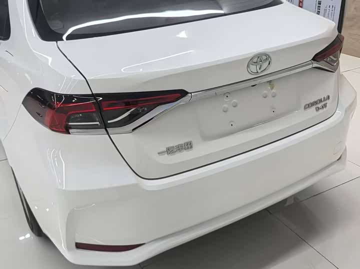 Фото 9 - Toyota Corolla