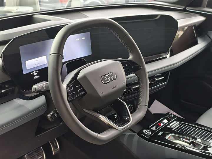 Фото 6 - Audi Q6L e-tron
