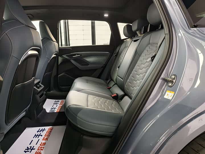 Фото 9 - Audi Q6L e-tron