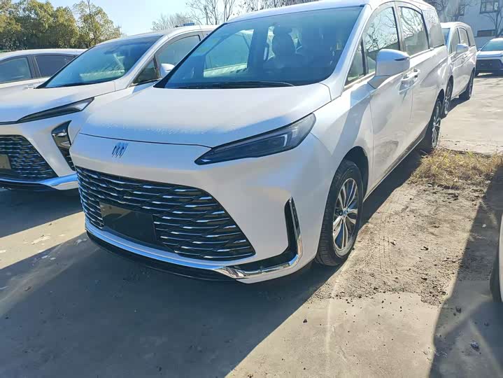 Photo 1 - Buick GL8 ES