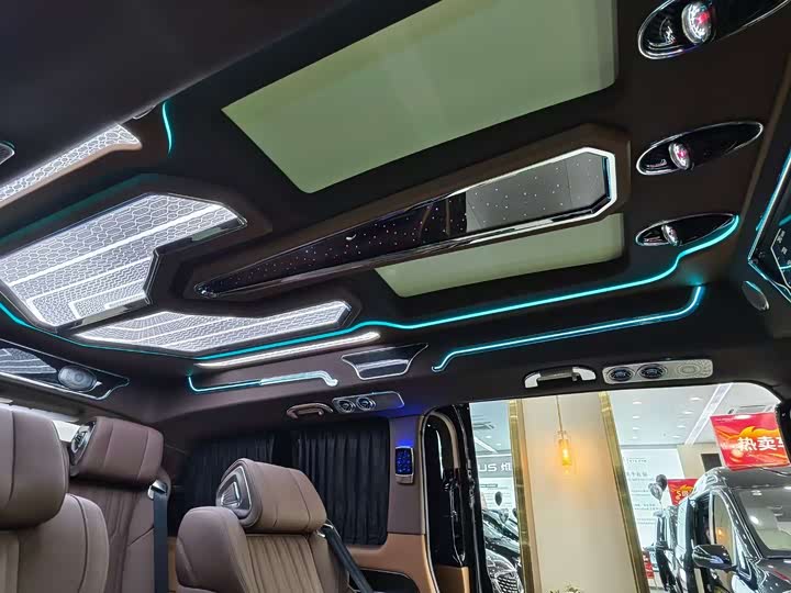 Фото 7 - Mercedes-Benz Vito