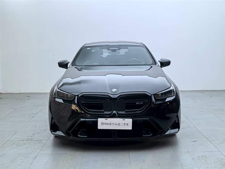 Фото 2 - BMW M5 Hybrid