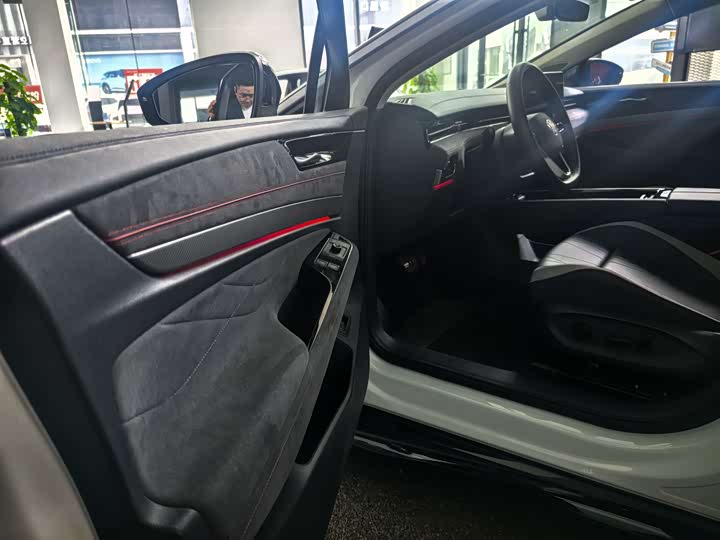 Photo 4 - Volkswagen ID.7 Vizzion