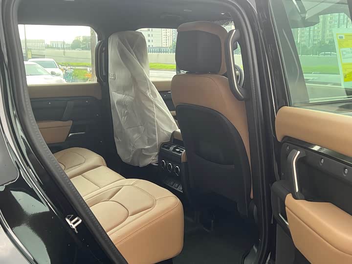 Фото 7 - Land Rover Defender