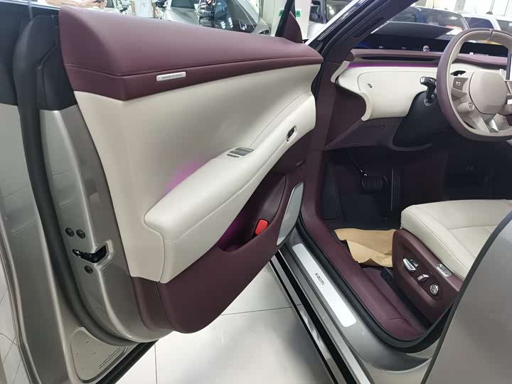 Фото 13 - Xiaomi YU7