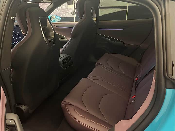 Фото 8 - Xiaomi SU7