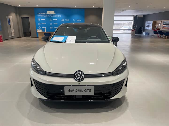 Фото 2 - Volkswagen Lamando L