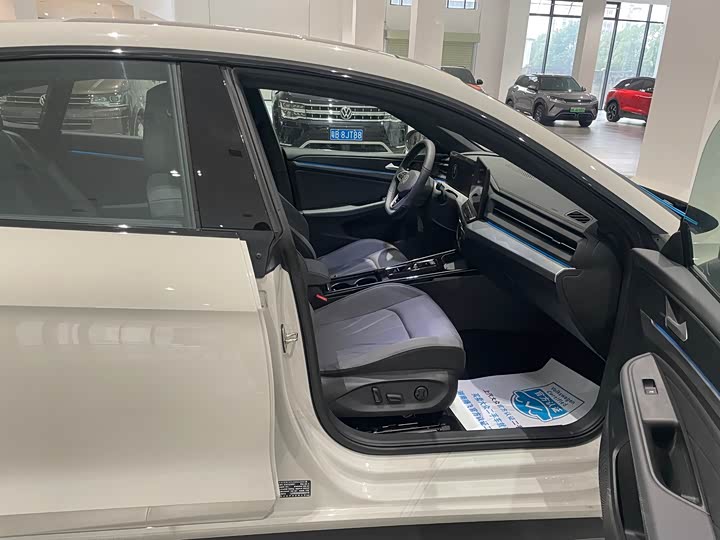 Фото 6 - Volkswagen Lamando L