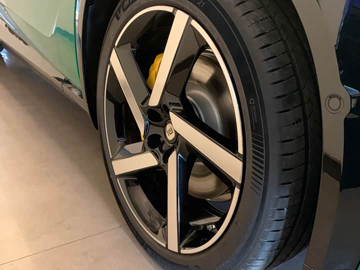 Photo 5 - Xiaomi YU7