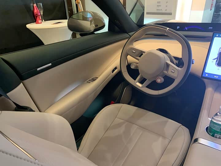 Photo 6 - Xiaomi YU7