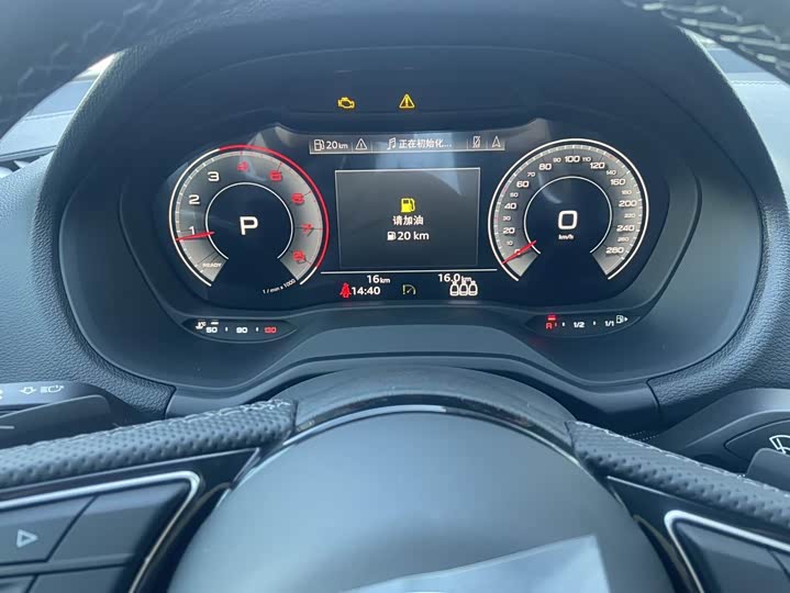 Фото 6 - Audi Q2L