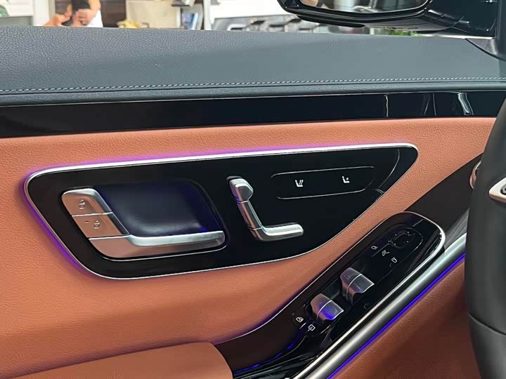 Фото 4 - Mercedes-Benz S-Class