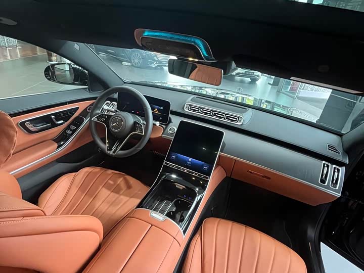 Фото 8 - Mercedes-Benz S-Class