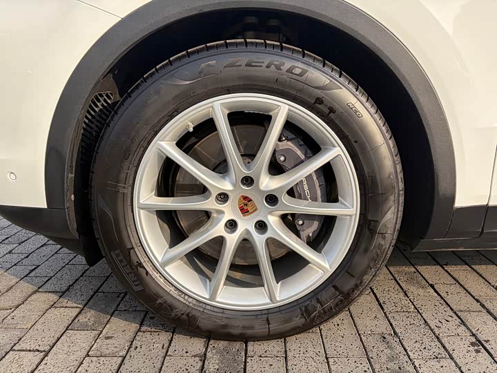 Фото 9 - Porsche Cayenne