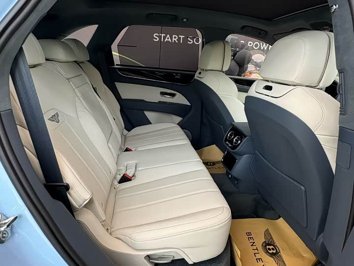 Фото 8 - Bentley Bentayga