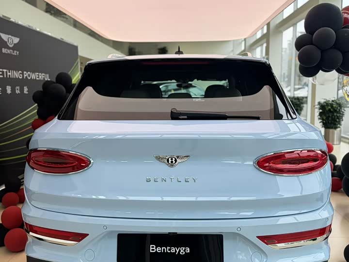 Фото 9 - Bentley Bentayga