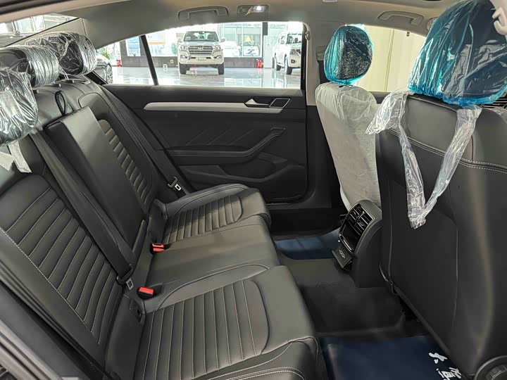 Фото 12 - Volkswagen Magotan