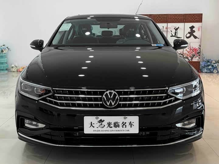 Фото 2 - Volkswagen Magotan