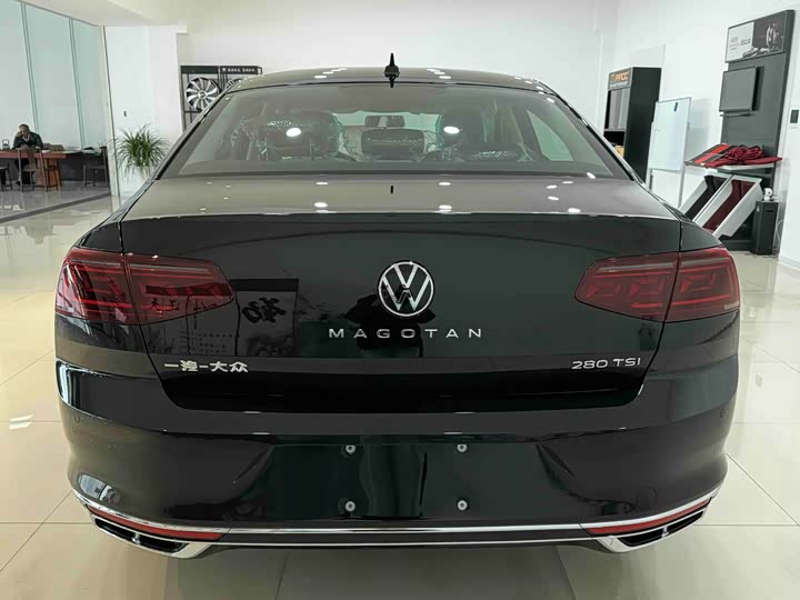 Фото 5 - Volkswagen Magotan