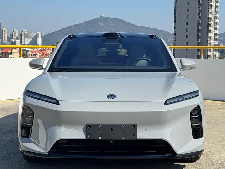 Фото 2 - Nio ET5T