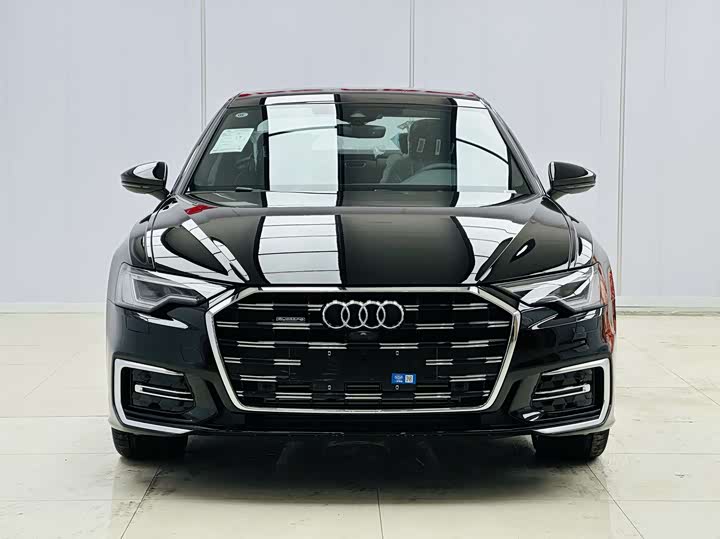 Фото 2 - Audi A6L