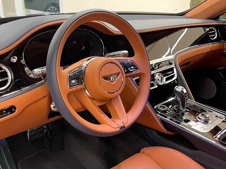 Фото 2 - Bentley Flying Spur Hybrid