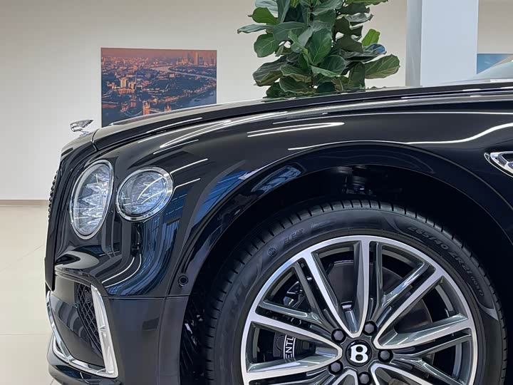 Фото 3 - Bentley Flying Spur Hybrid