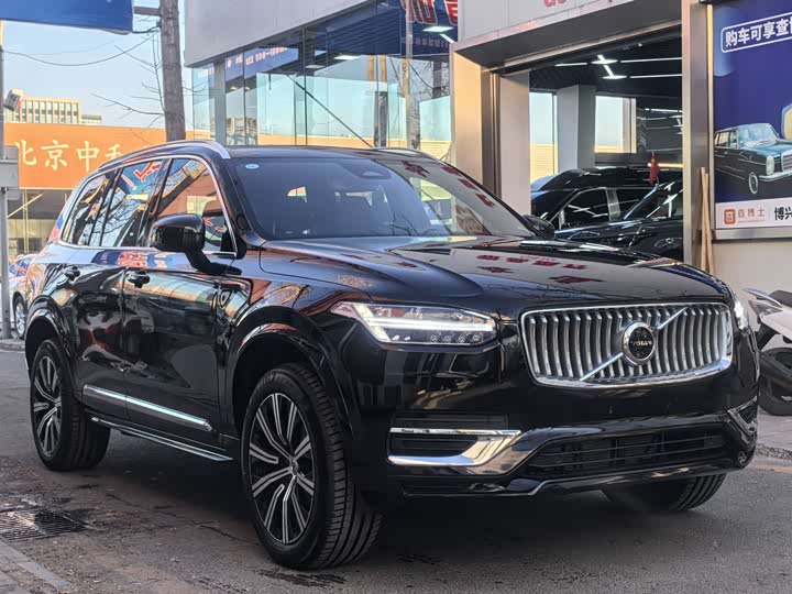 Фото 3 - Volvo XC90